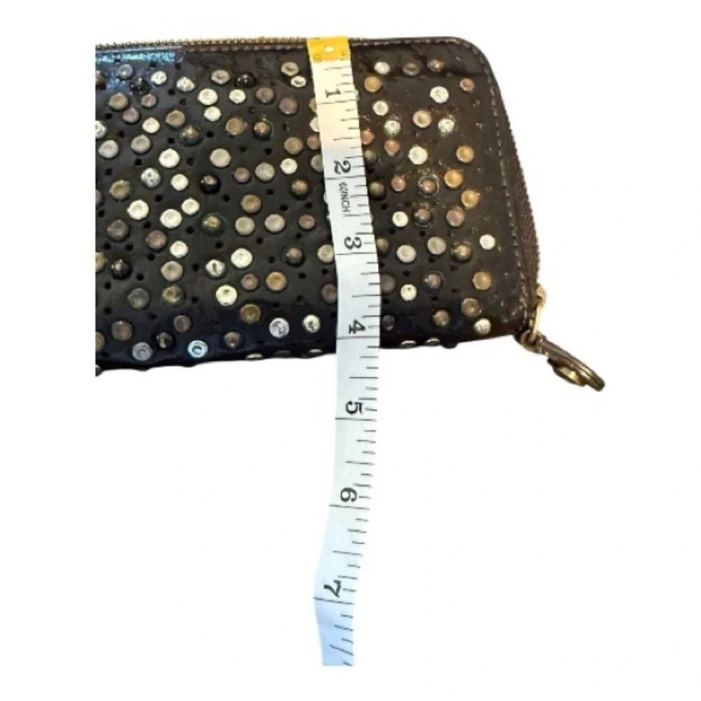 FRYE (rare!) Deborah Studded Black Leather Zip-around Wallet - Picture 5 of 7
